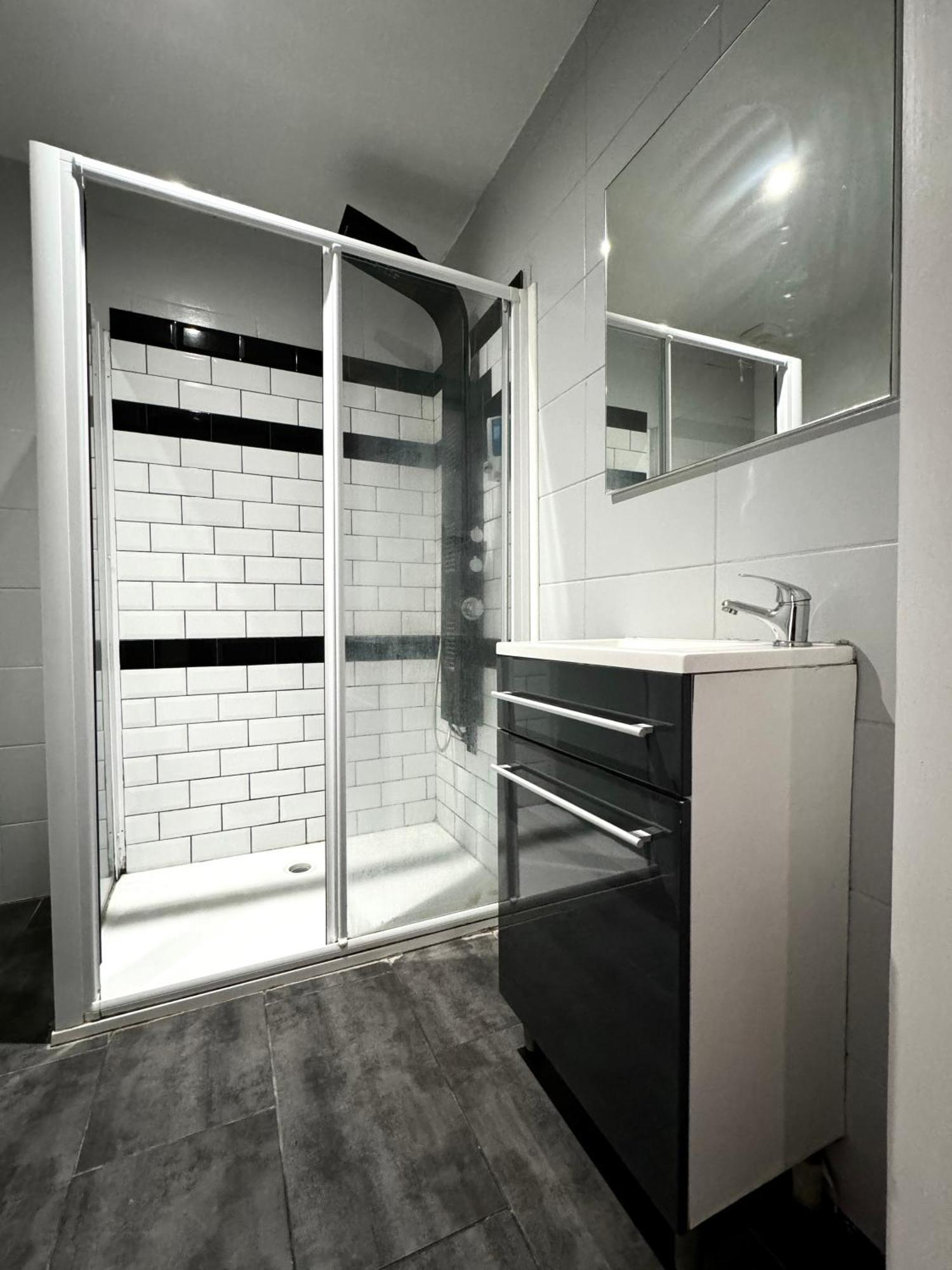 Les 5 Lys Apartment